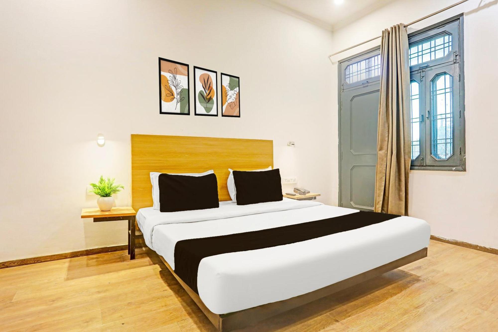 Super Townhouse Vijay Khand Gomti Nagar ラクナウ エクステリア 写真