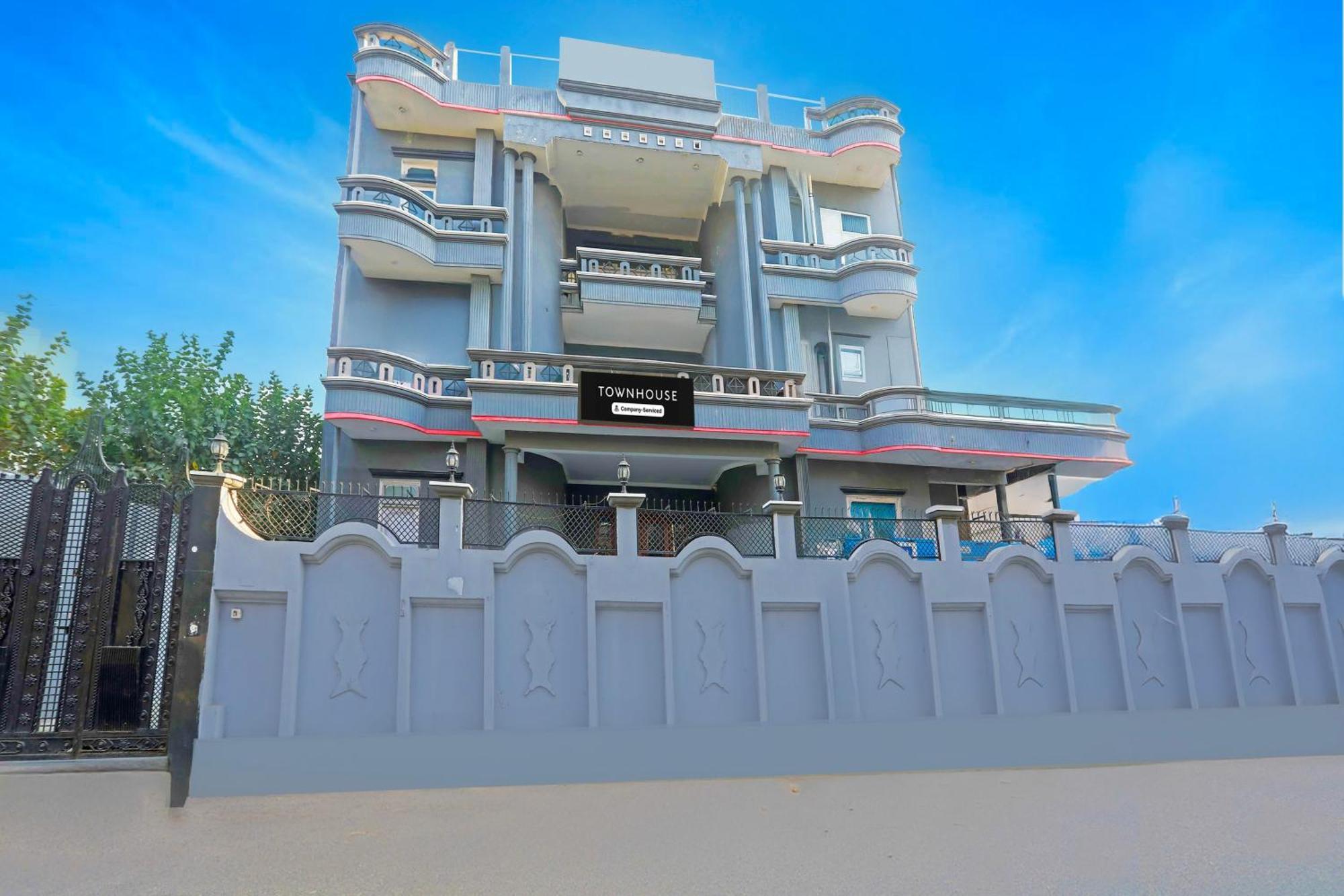 Super Townhouse Vijay Khand Gomti Nagar ラクナウ エクステリア 写真